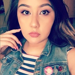 Meet your Posher, Christine